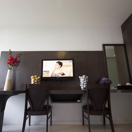 Prime Time Hotel Chonburi Ngoại thất bức ảnh