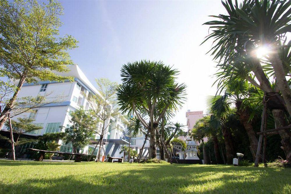 Prime Time Hotel Chonburi Ngoại thất bức ảnh