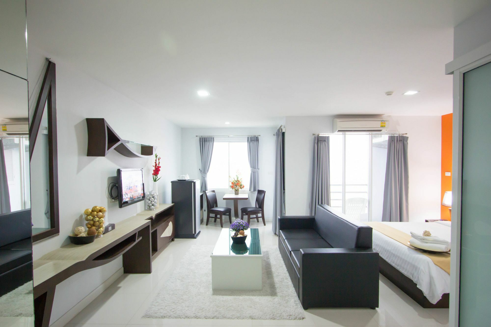 Prime Time Hotel Chonburi Ngoại thất bức ảnh